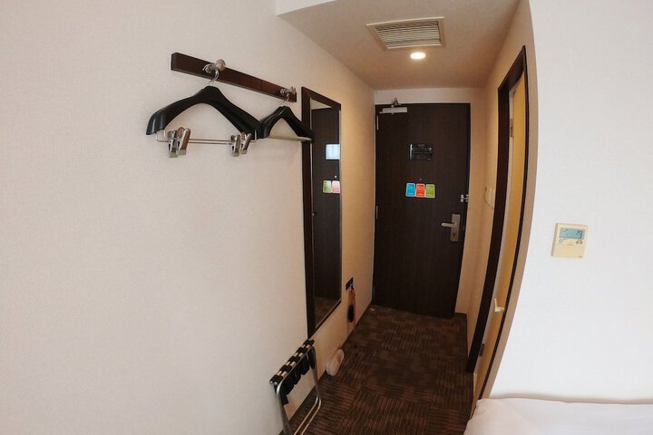 Room 20 of 66