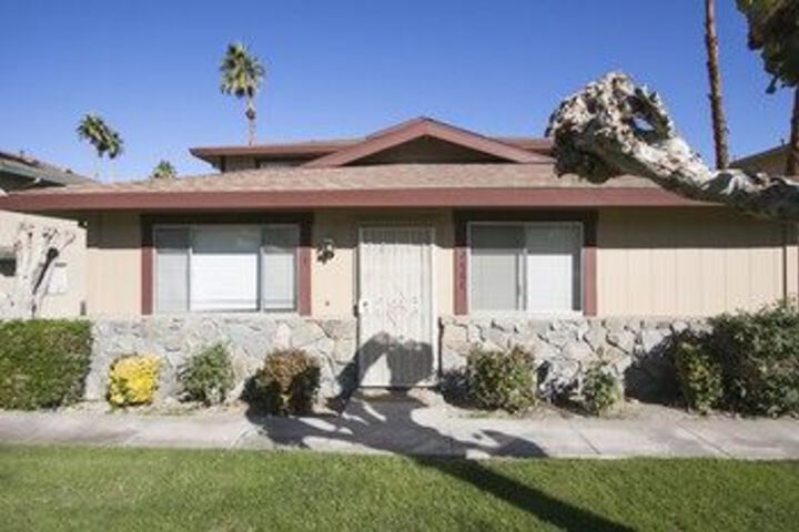 2BR Fabulous Palm Desert Condo by RedAwning in Palm Desert, CA