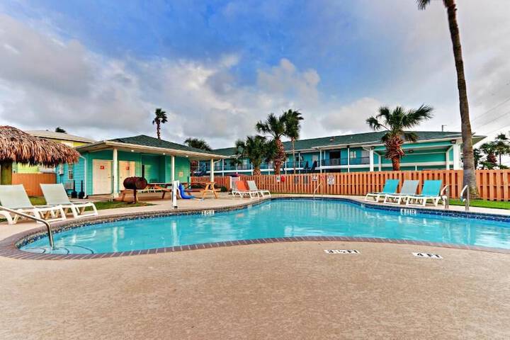 Pools & Facilities