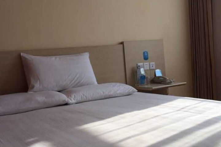 Room 15 of 21