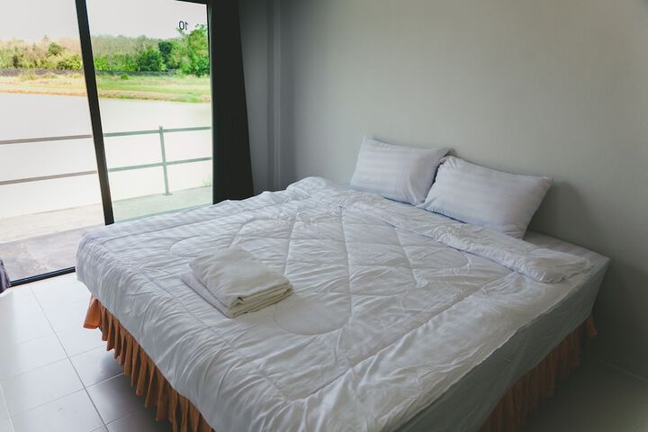 Room 4 of 19