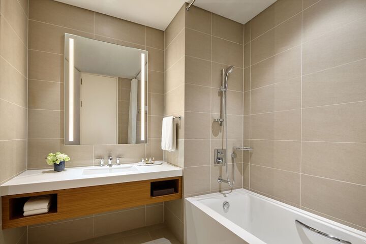 Room 105 of 181