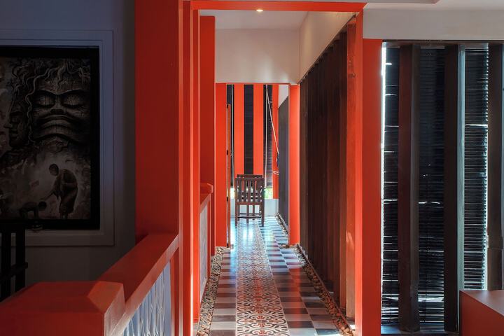 Room 8 of 61