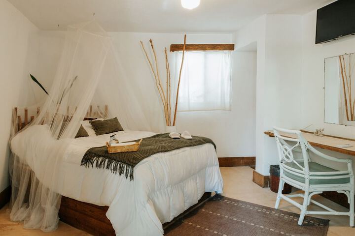 Room 16 of 35