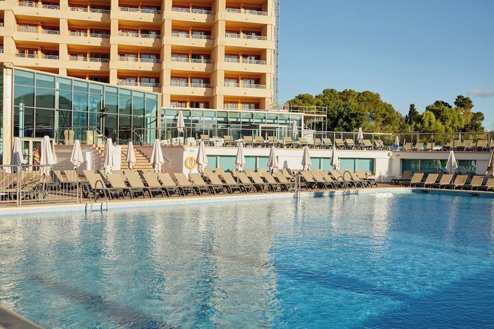 Pools & Facilities