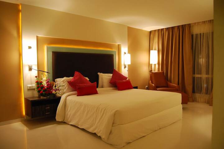 Room 11 of 31