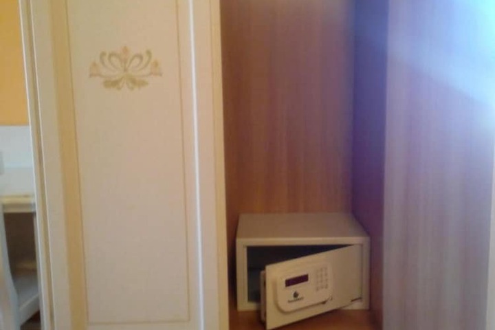 Room 10 of 45