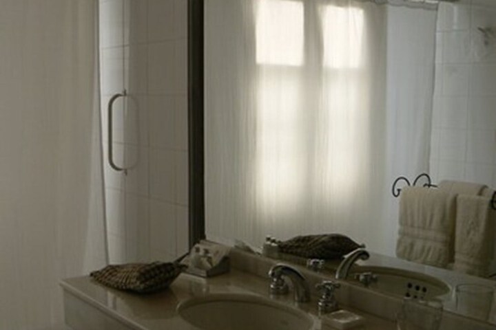 Room 33 of 75