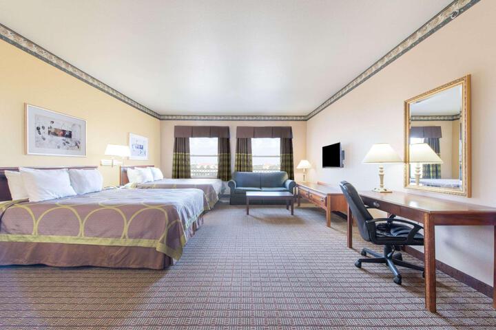 1 King Bed (7 of 10)