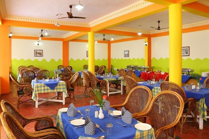 Dining Photos
