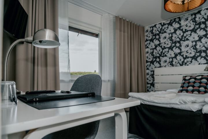 Room 16 of 39