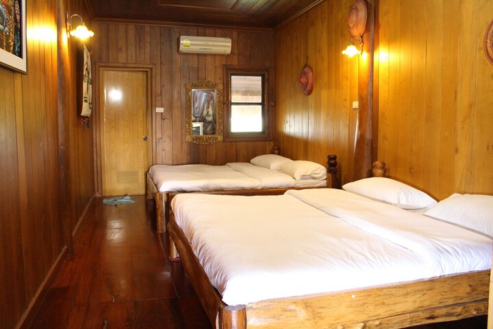Room 16 of 42