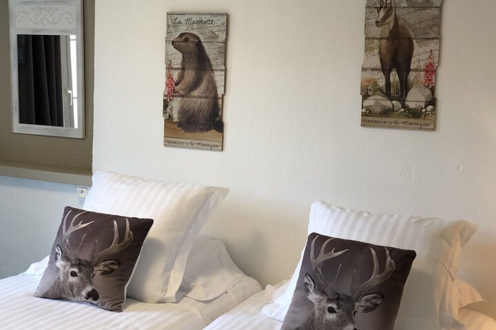 Room 14 of 86