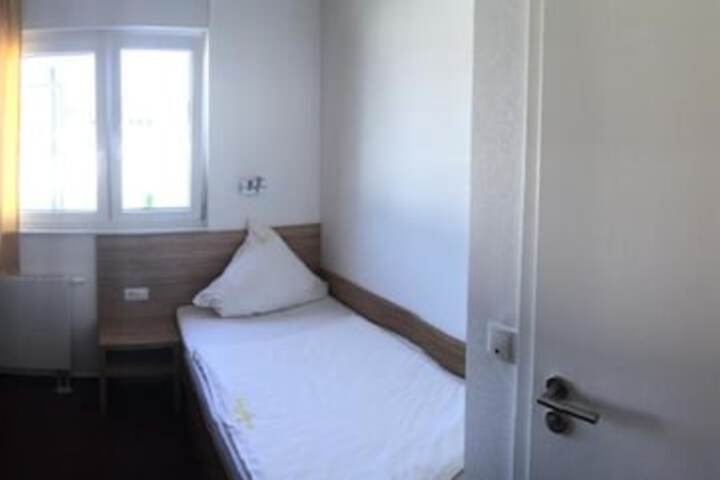 Room 15 of 46