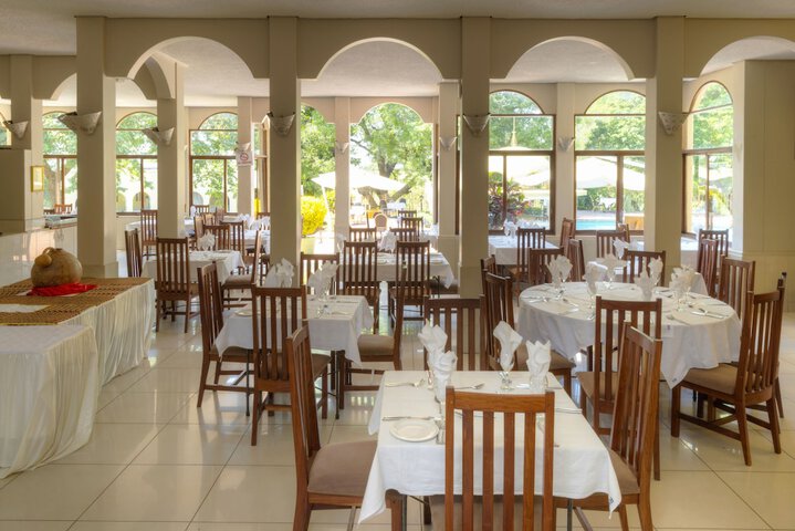 Dining Photos