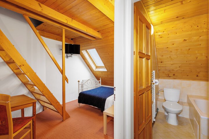 Room 26 of 62