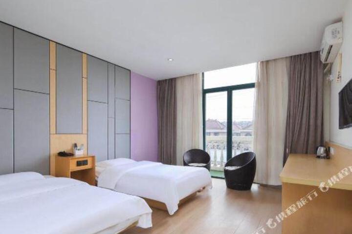 Super 8 Hotel (Shanghai Songjiang Chedun Movie City Nanyao Road)