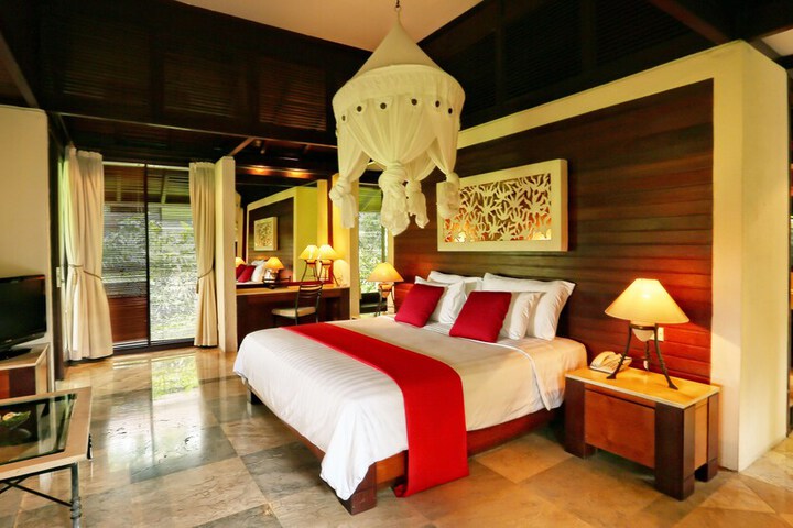 Room 4 of 36