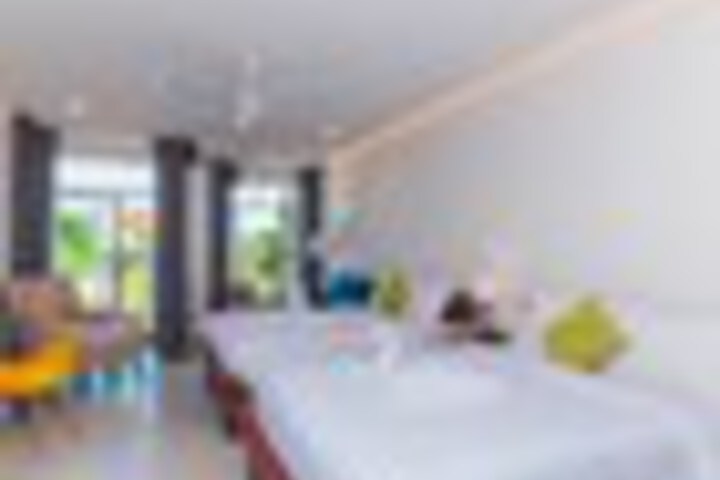 Room 47 of 174