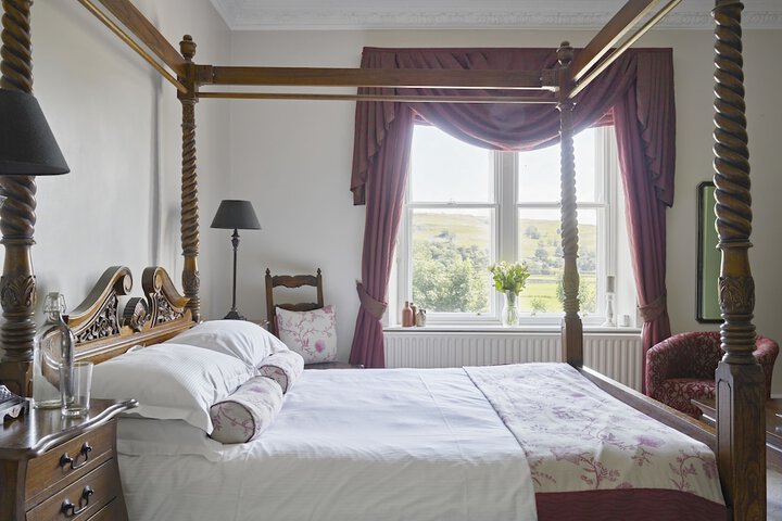 Room 9 of 40