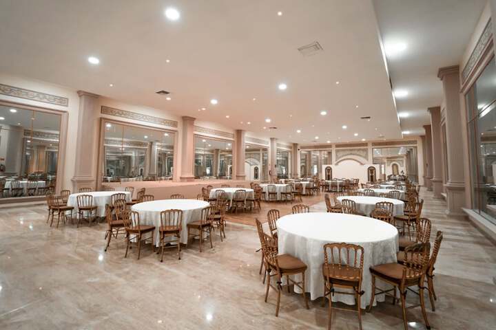 Ballroom/Hall 50 of 79