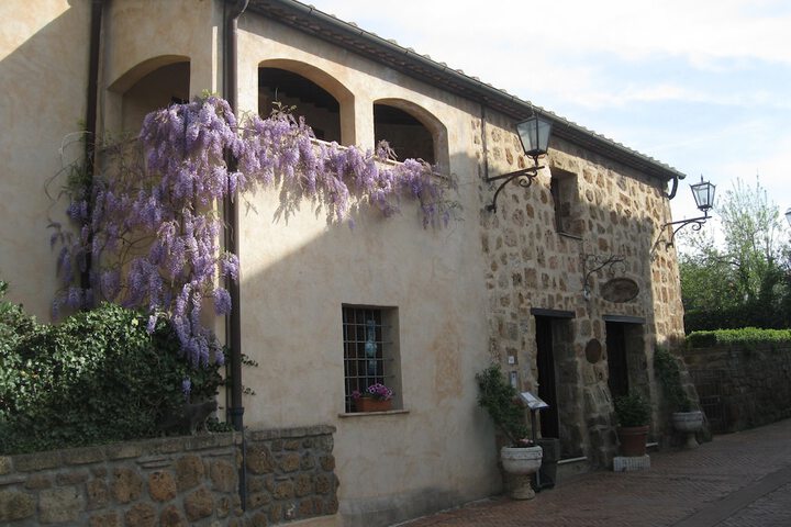 Sovana Hotel & Resort