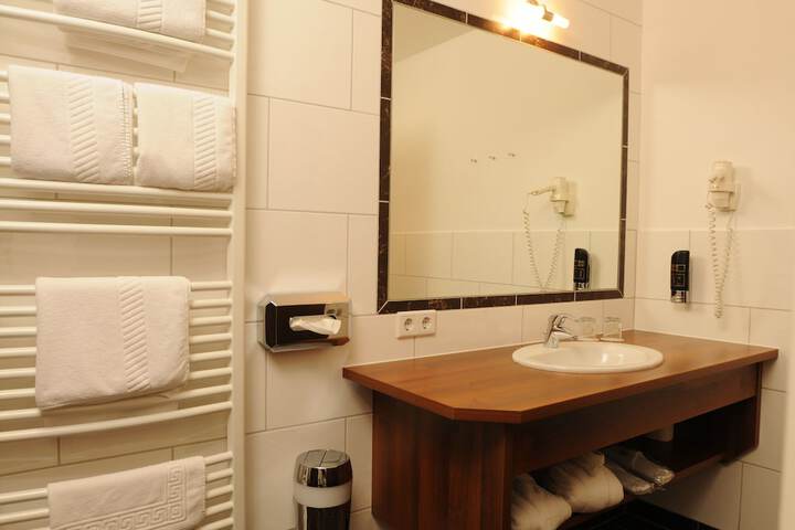 Room 20 of 73