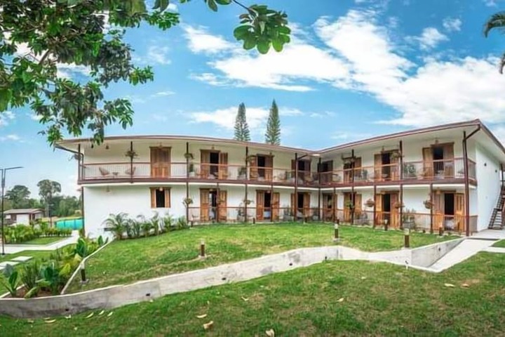 Hotel 77 of 82