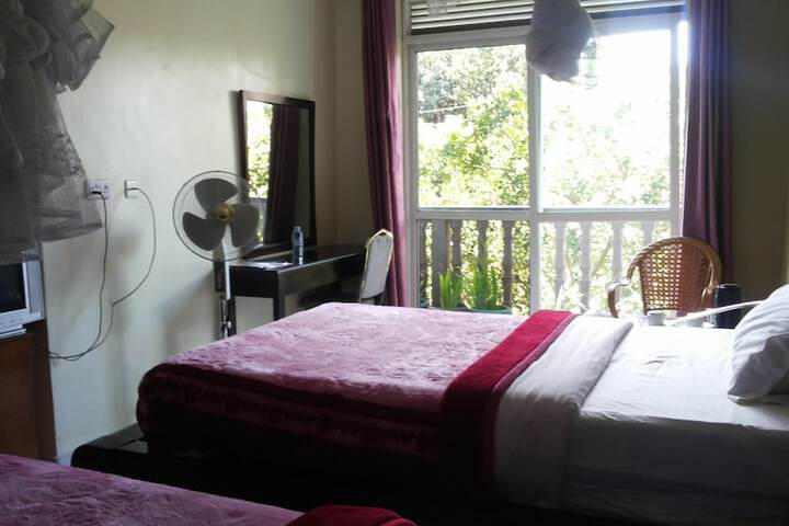 Room 27 of 94