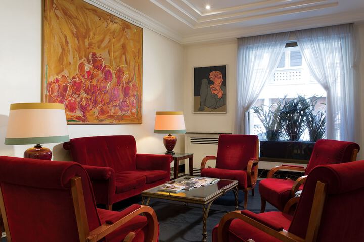 Guest Lobby