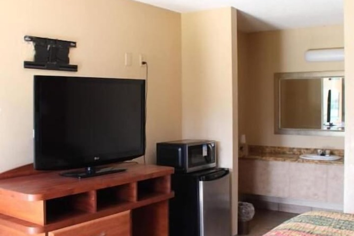Room 12 of 20