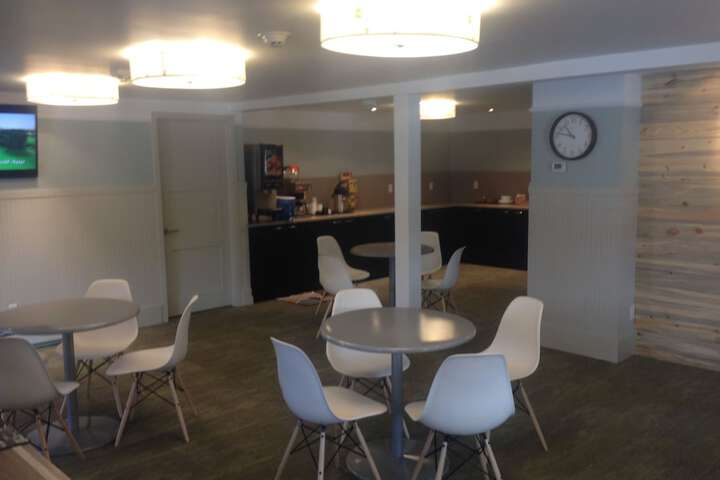 Hotel Interior 4 of 28