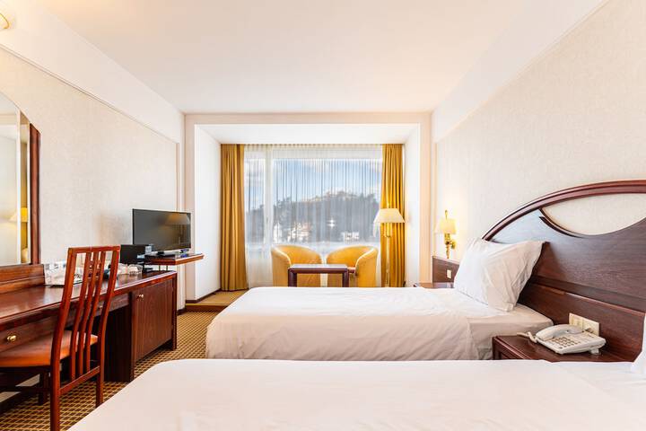 Room 13 of 91