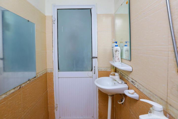 Room 7 of 25