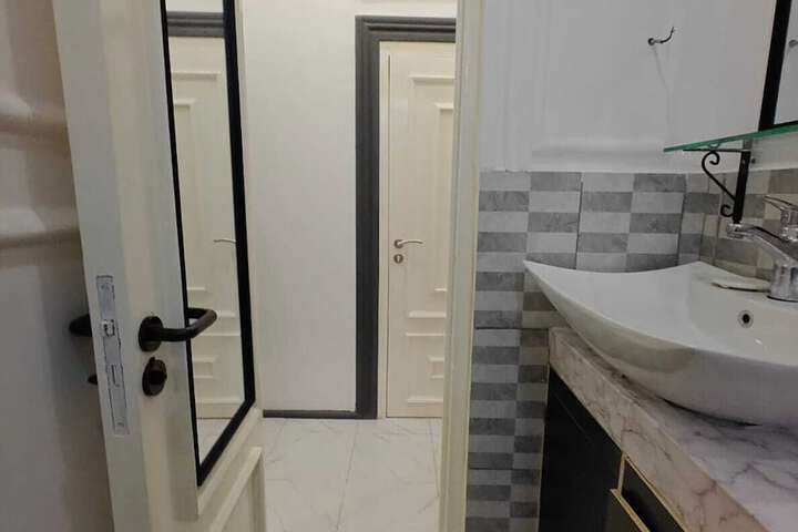 Room 52 of 71