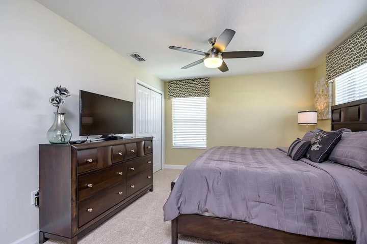 Room 2 of 20
