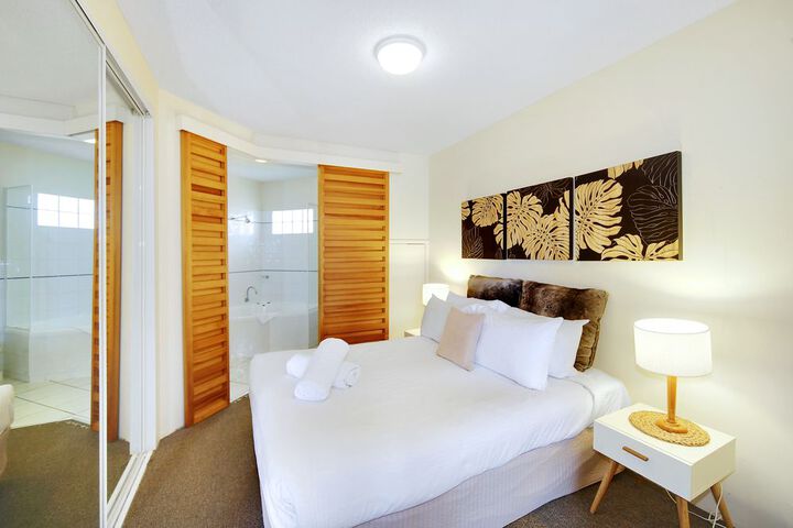 Room 8 of 38