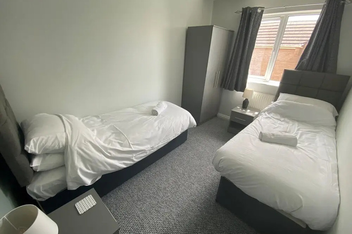 Room 2 of 11