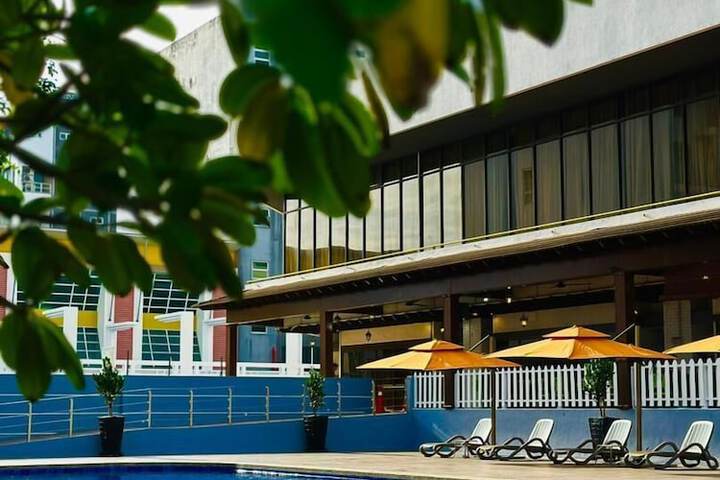 Pools & Facilities