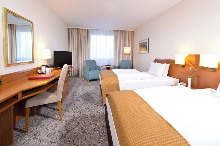 Room 30 of 73