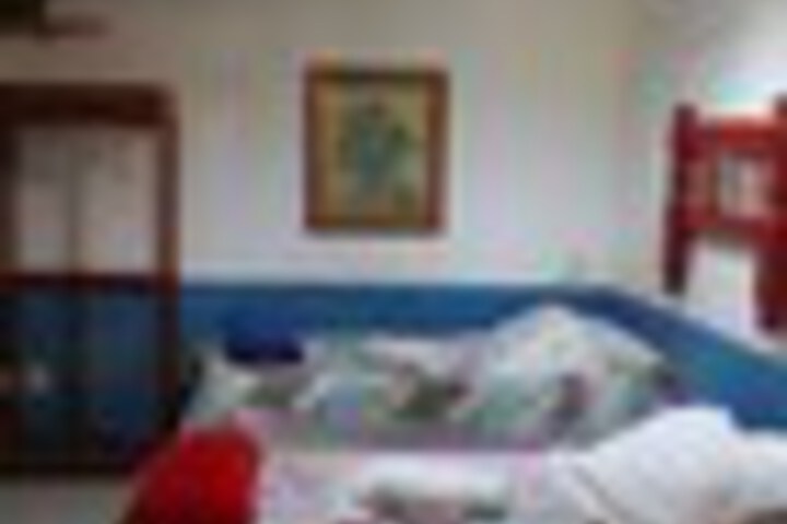Room 11 of 114