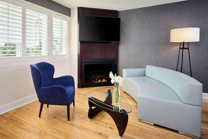 Room 13 of 65