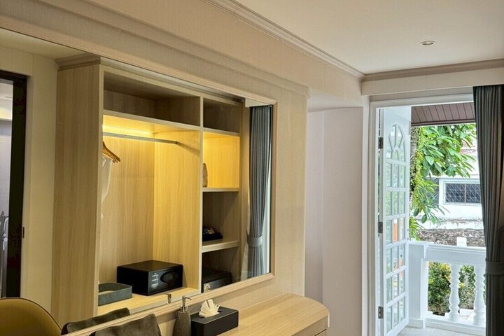 Room 37 of 171