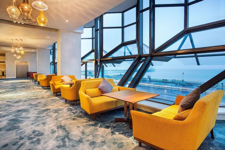 Lounge 59 of 74