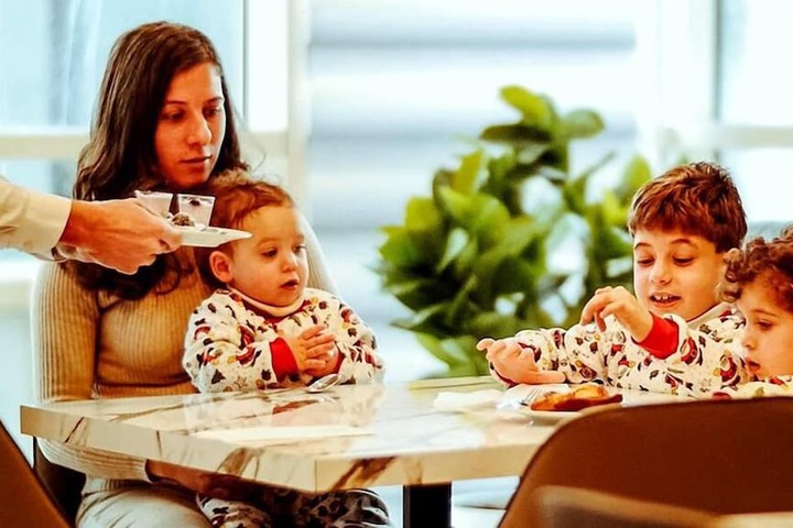 Dining 69 of 79
