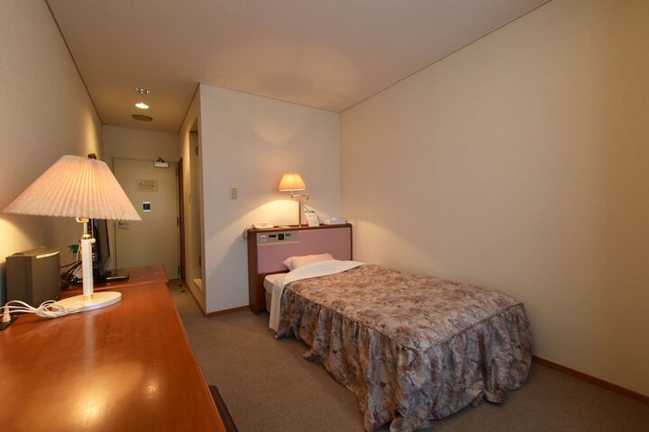 Room 9 of 63