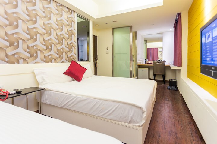 Room 19 of 46