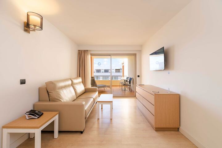 Room 15 of 65