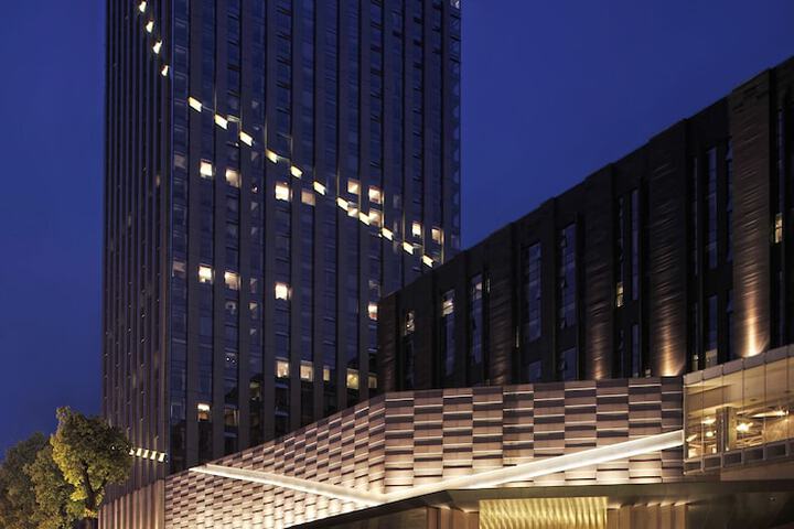 Exterior of The Lotus Hotel Chongqing