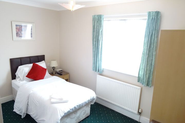 Room 3 of 52